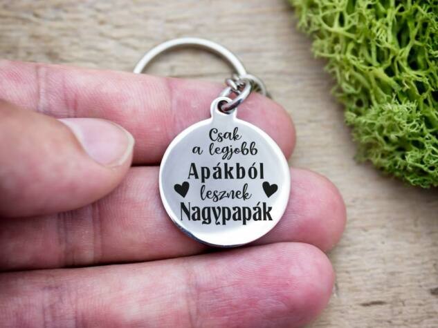 ws/apakbol-lesznek-nagypapak-acel-medalos-kulcstarto-5.jpg