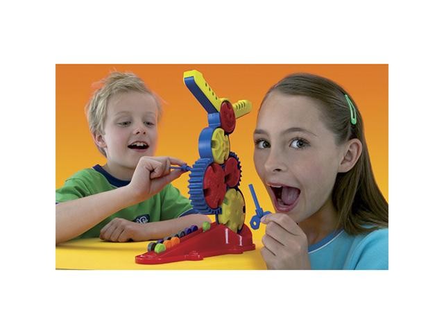 ws/downfall-tarsasjatek-hasbro-3.jpg