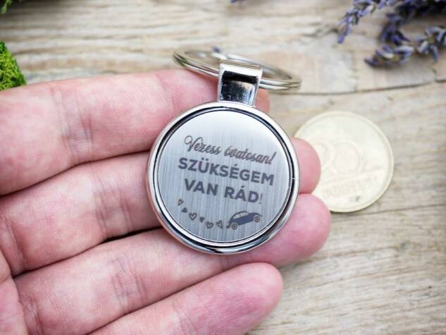 ws/vezess-ovatosan-autot-medalos-kulcstarto-5.jpg